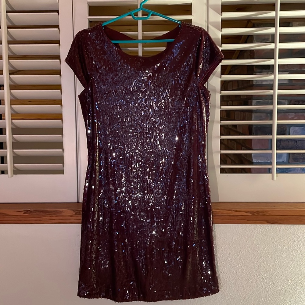 Maroon sequined short dress